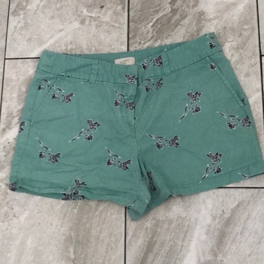 LOFT Women 4” Short floral Green Chino Shorts | 10